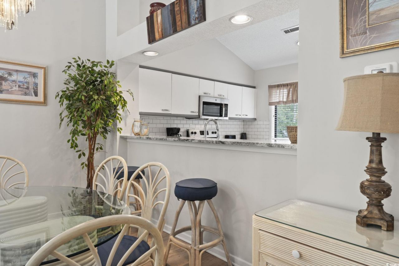 110 Hartland Dr. Photo 18