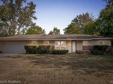 5312 Cambourne Place, West Bloomfield Twp, MI 48322