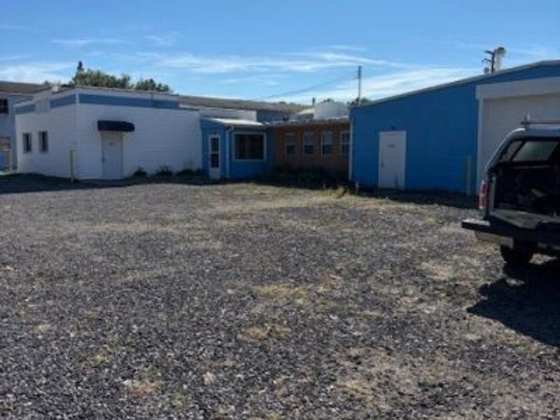 356 E Maryland Avenue, Sebring, OH 44672 Photo 2