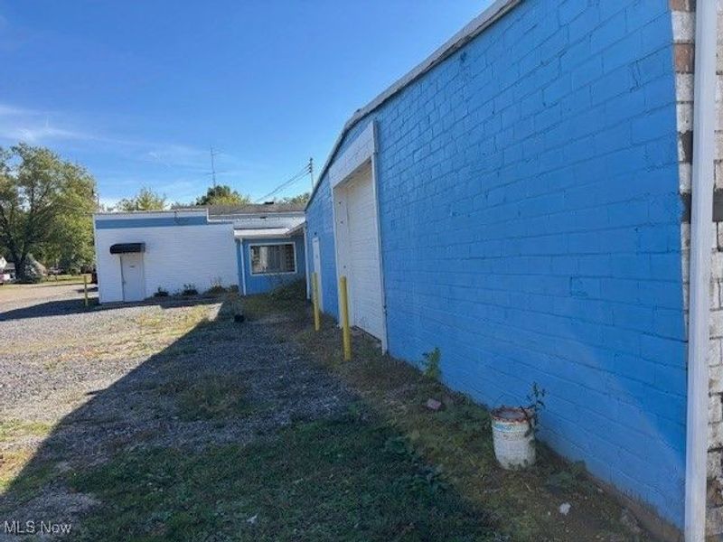 356 E Maryland Avenue, Sebring, OH 44672 Photo 3