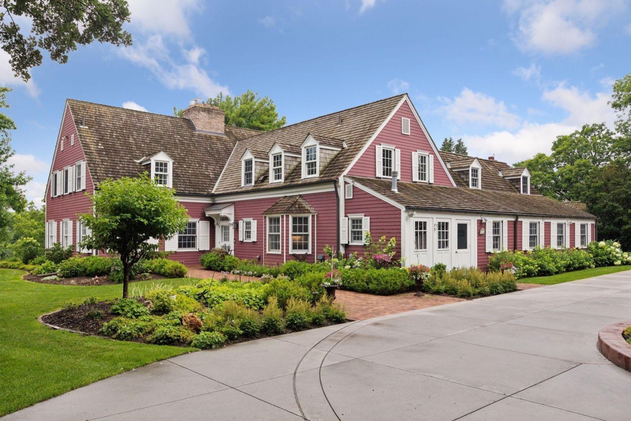 260 Salem Church Road, Sunfish Lake, MN 55118 Main Photo