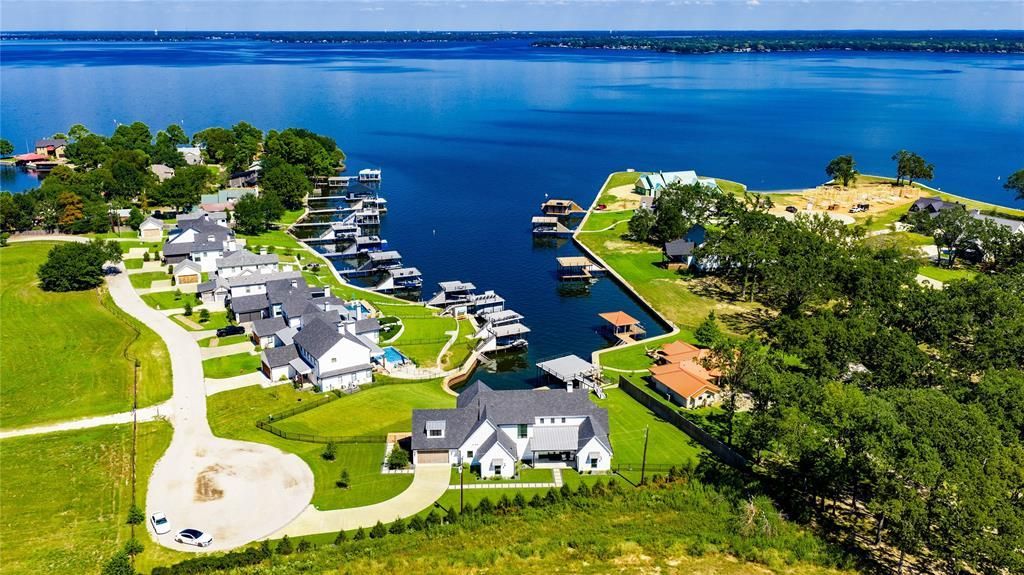 2649 Homestead Court, Tool, TX 75143 Main Photo