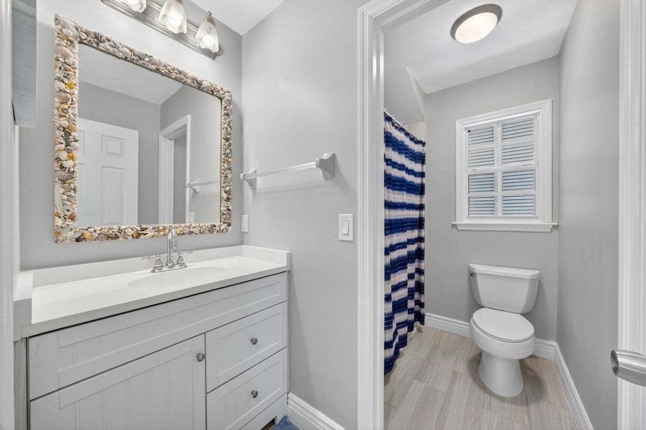 1682 Sabal Palm Dr, Sanibel, FL 33957 Photo