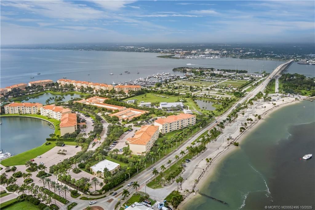 36 Harbour Isle Drive W, Unit PH 4, Fort Pierce, FL 34949 Photo