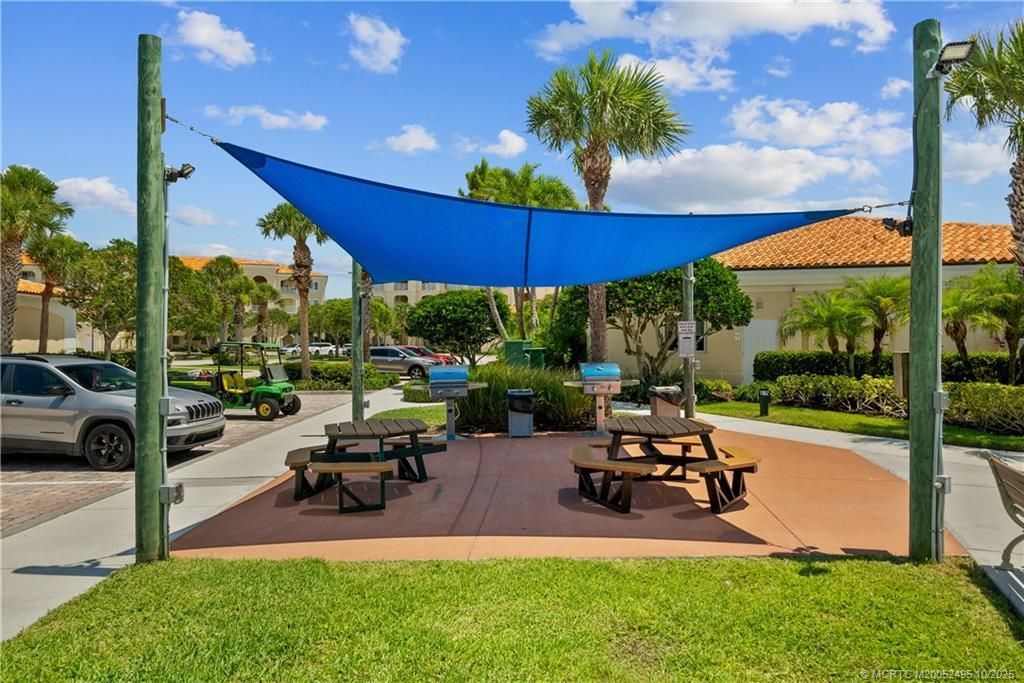 36 Harbour Isle Drive W, Unit PH 4, Fort Pierce, FL 34949 Photo