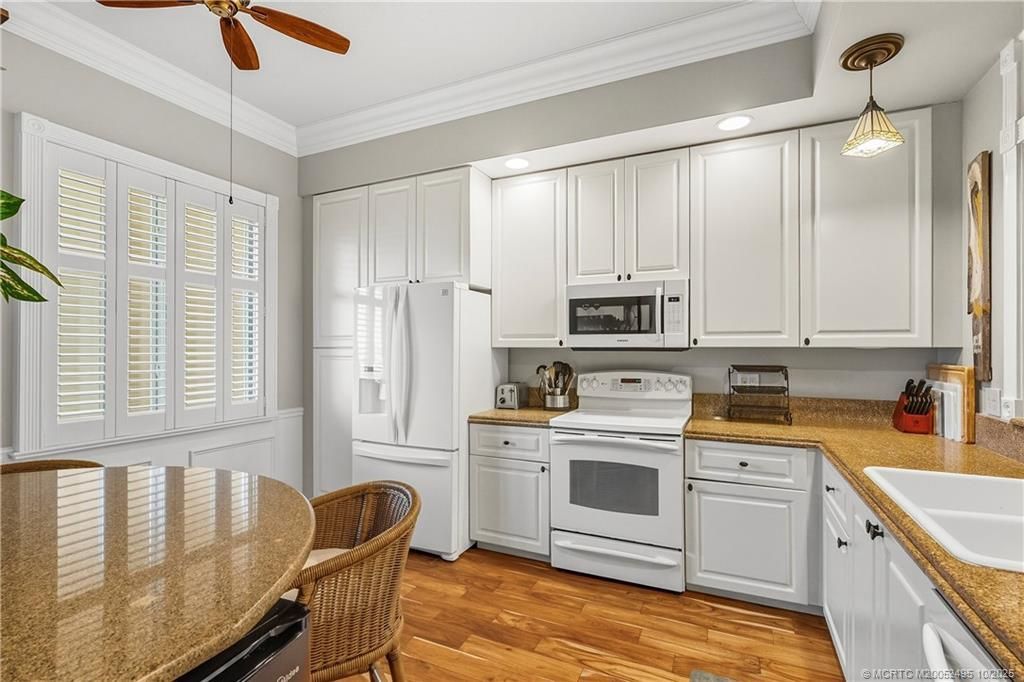 36 Harbour Isle Drive W, Unit PH 4, Fort Pierce, FL 34949 Photo