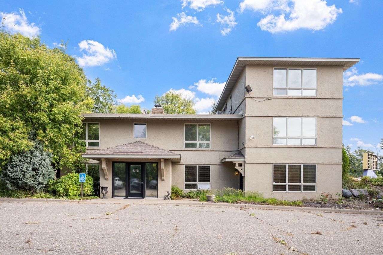 3345 Lexington Avenue S, Eagan, MN 55121