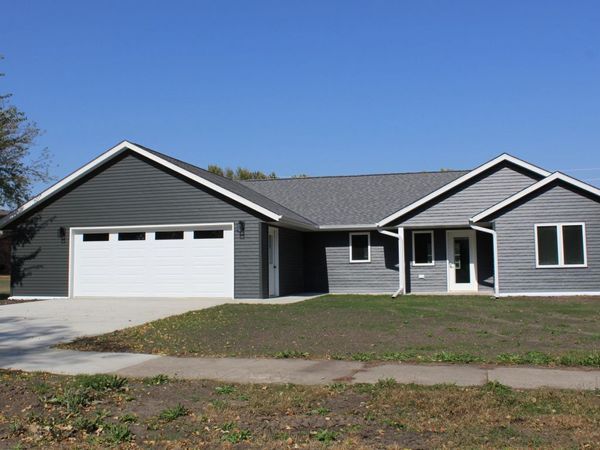 131 Main Street E, Trimont, MN 56176