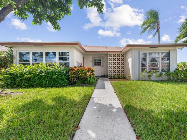 4580 NW 3rd Street, Unit D, Delray Beach, FL 33445