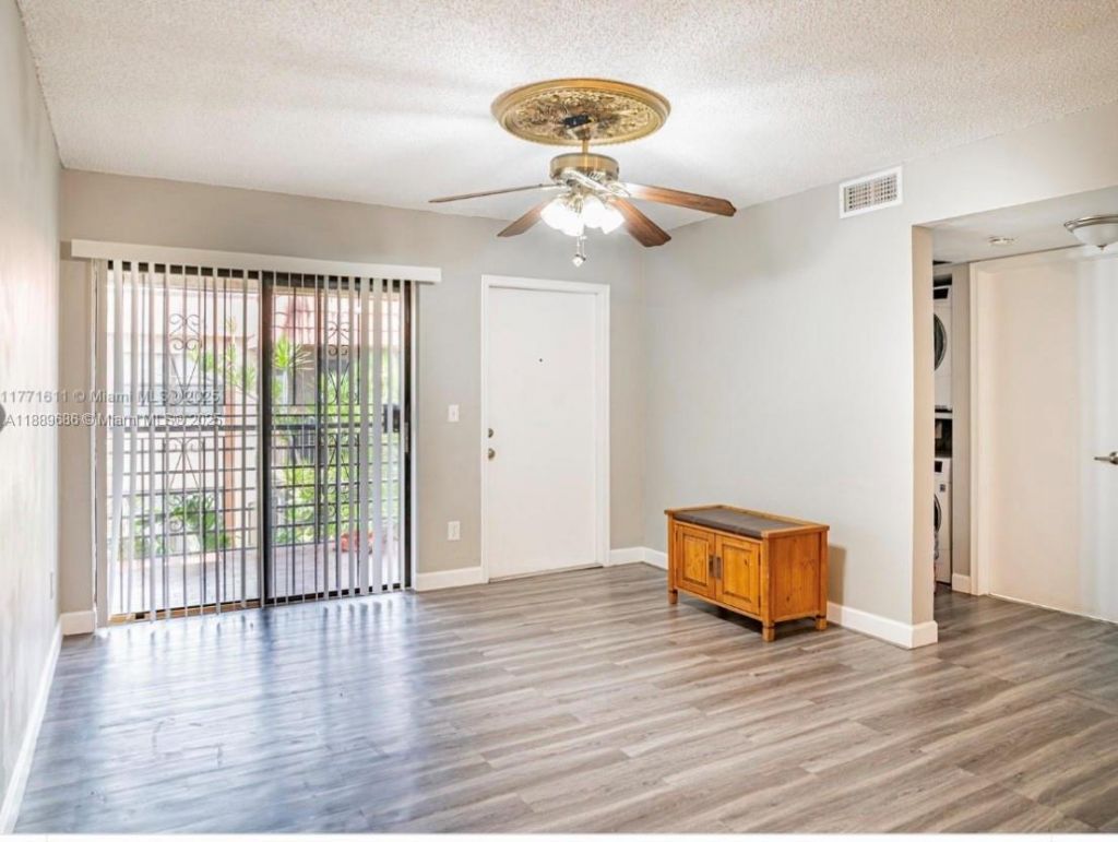 6545 W 27th Ct, Unit 24-47, Hialeah, FL 33016 Photo