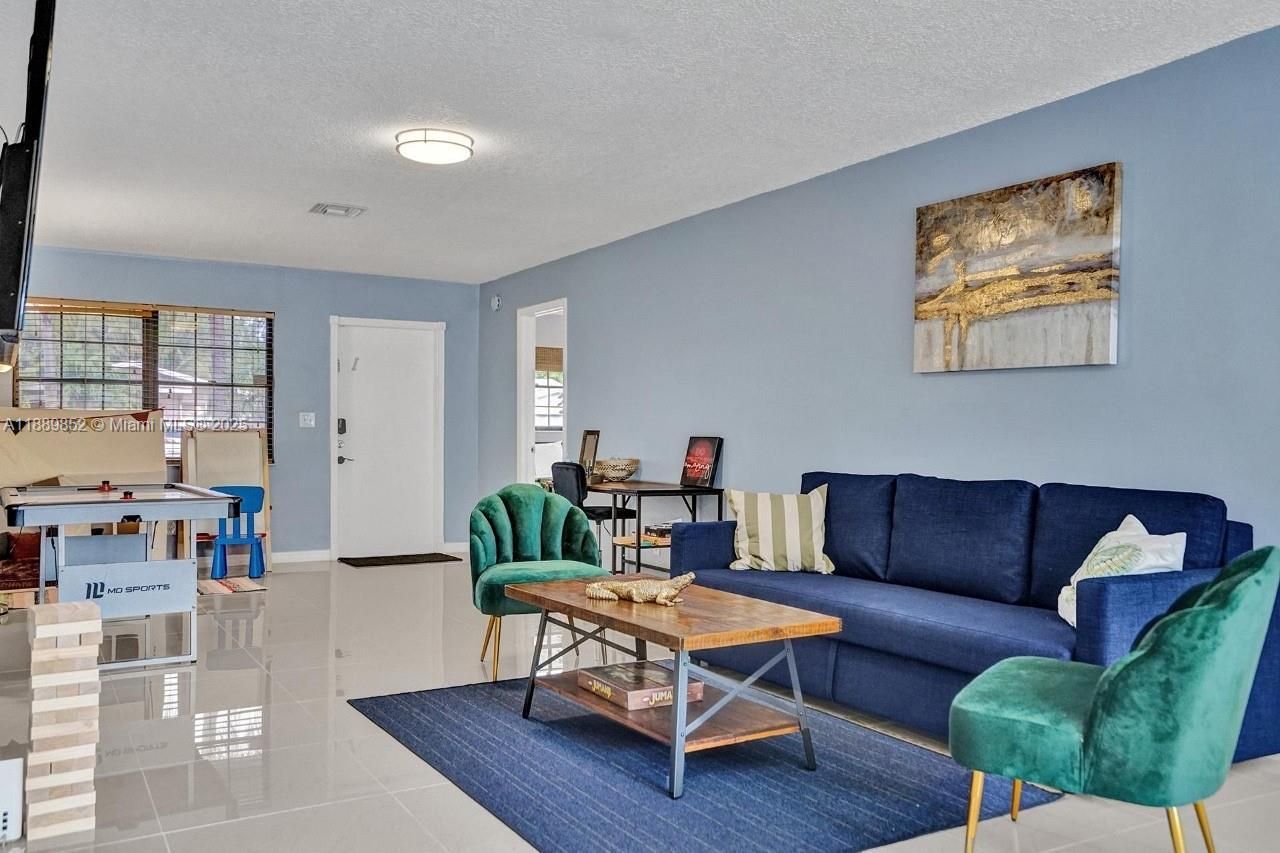 208 SW 2nd Ave, Hallandale Beach, FL 33009 Photo