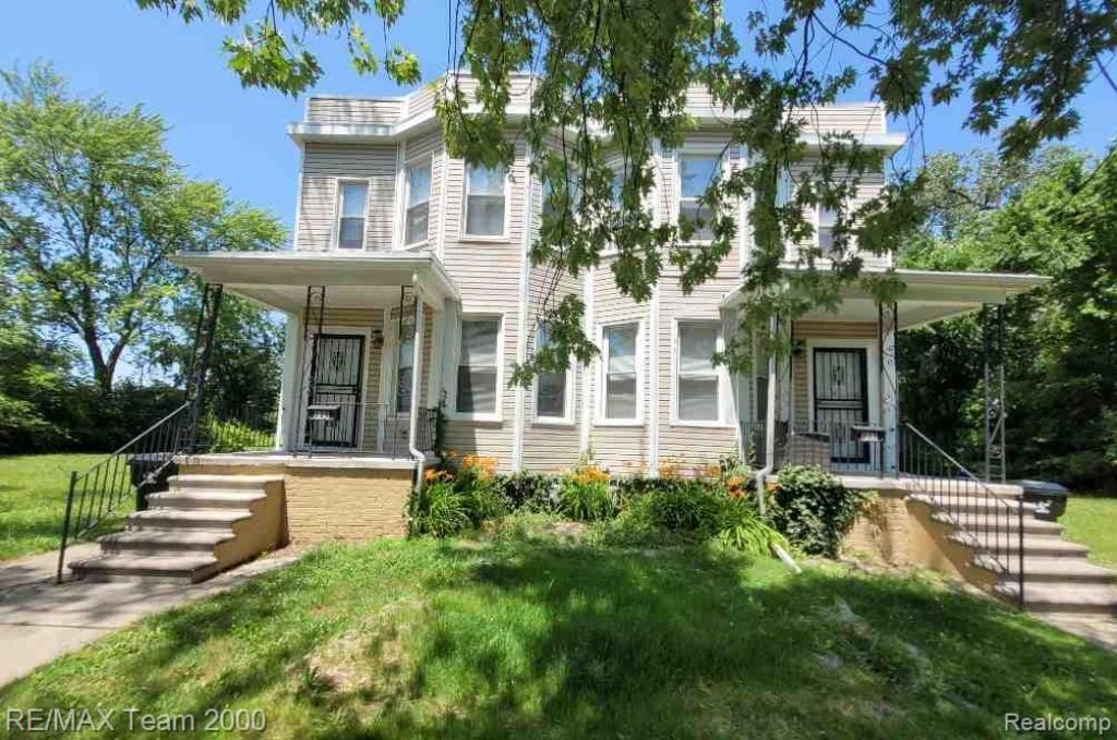 233 Leicester Court, Detroit, MI 48202 Main Photo