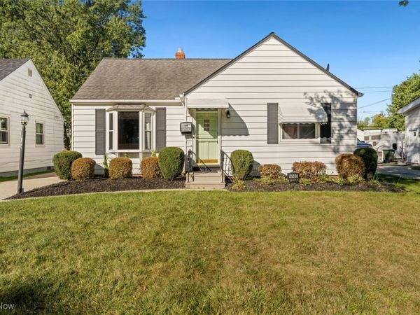 4140 W 220th Street, Fairview Park, OH 44126