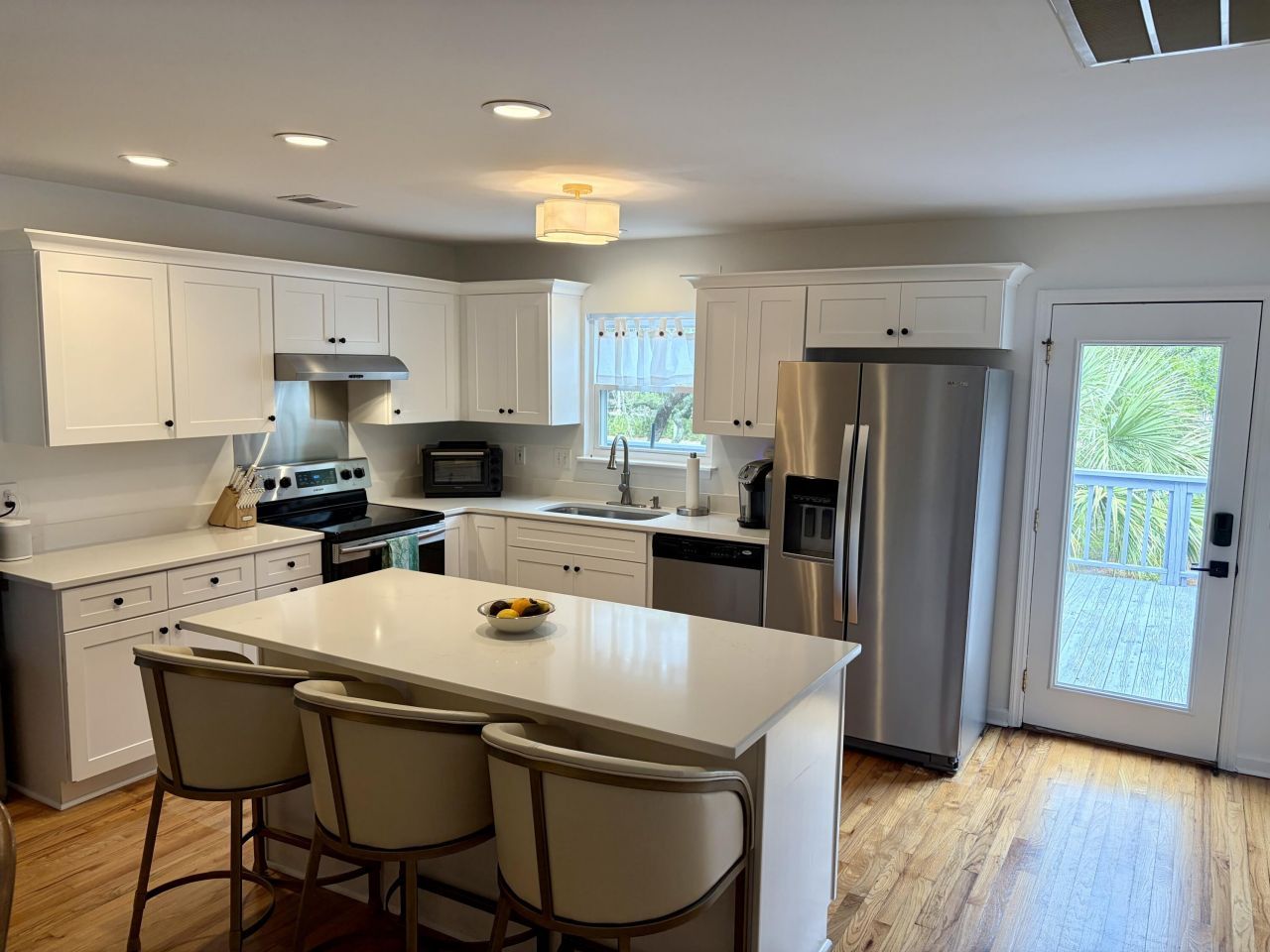 2402 Ion Avenue Photo 10