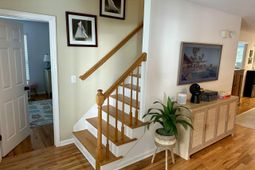 2402 Ion Avenue photo 4