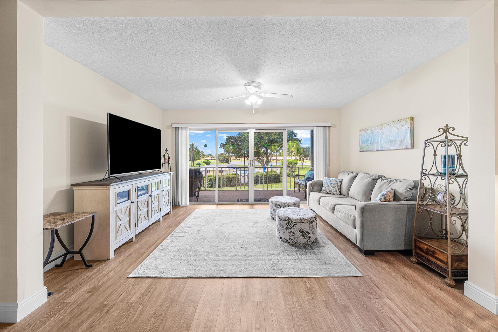 145 Atlantis Boulevard, Unit 203, Atlantis, FL 33462 Photo