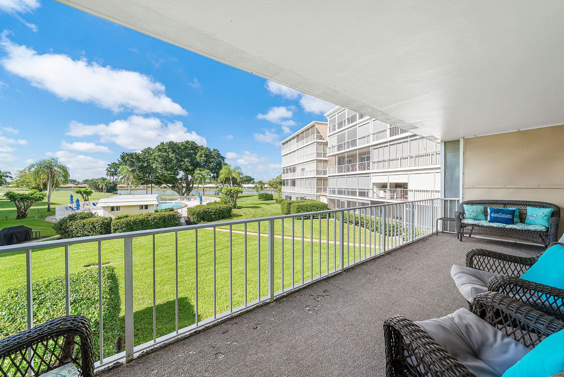 145 Atlantis Boulevard, Unit 203, Atlantis, FL 33462 Photo