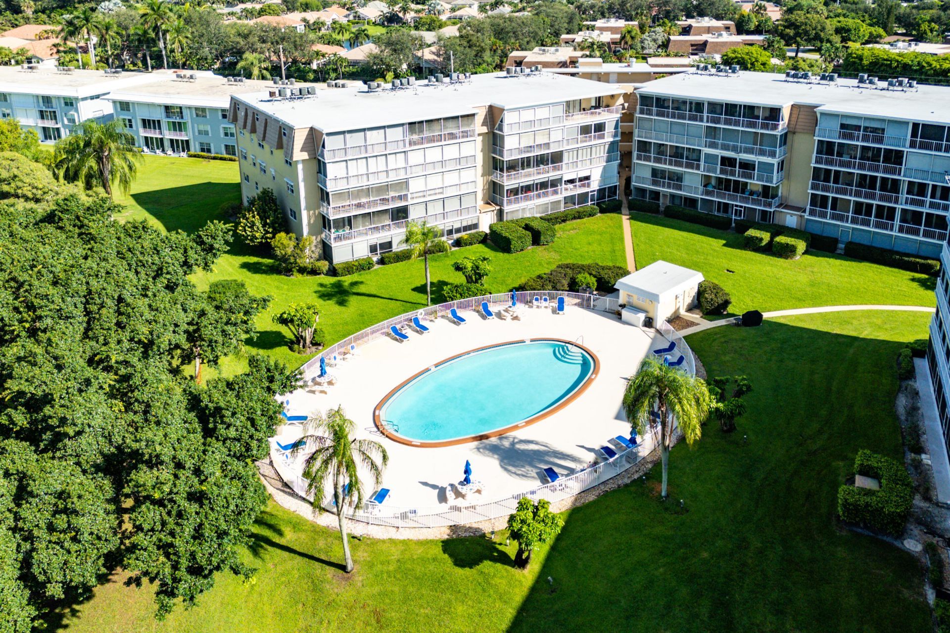 145 Atlantis Boulevard, Unit 203, Atlantis, FL 33462 Photo