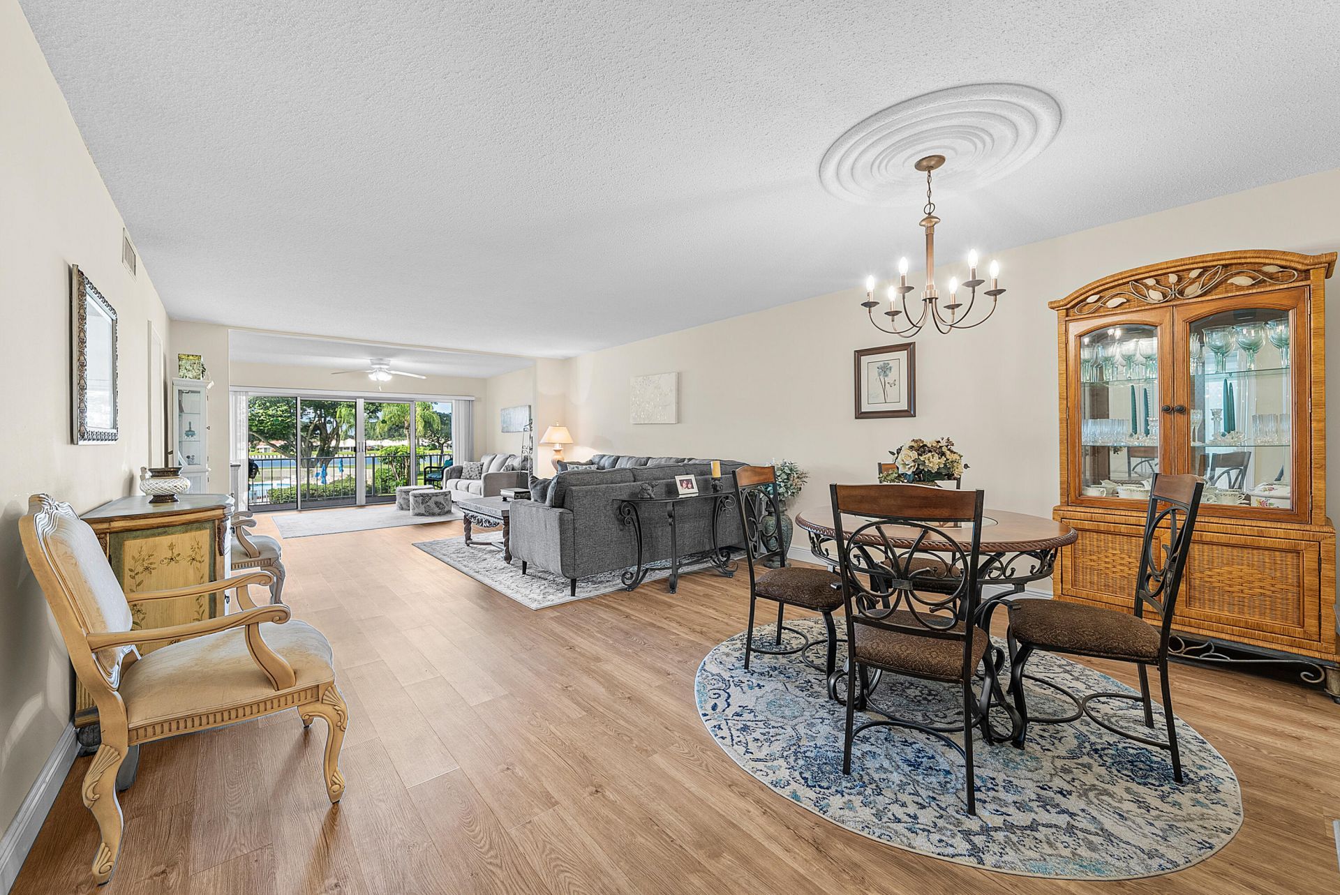 145 Atlantis Boulevard, Unit 203, Atlantis, FL 33462 Photo
