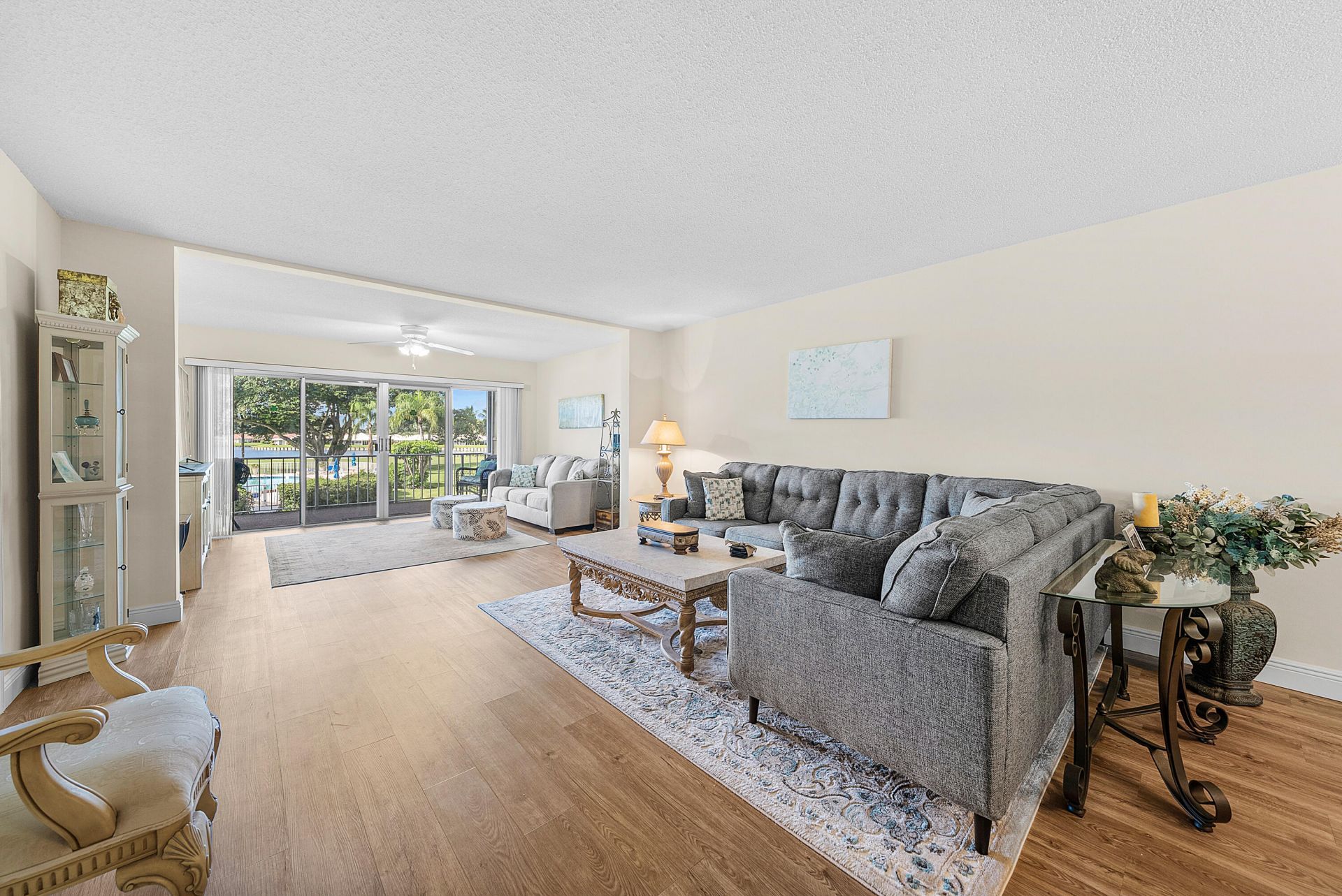 145 Atlantis Boulevard, Unit 203, Atlantis, FL 33462 Photo