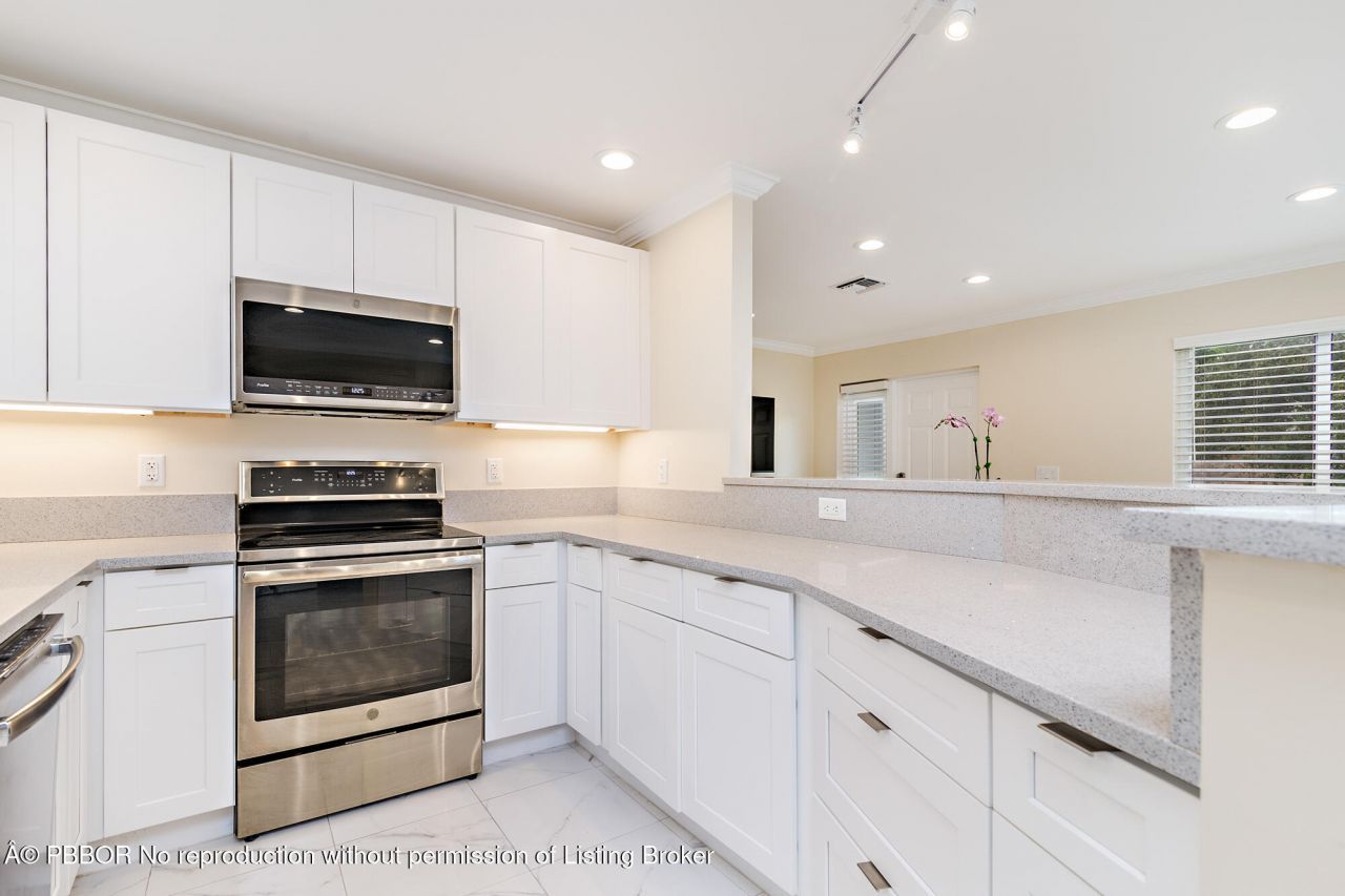 369 Valley Forge Road, West Palm Beach, FL 33405 Photo