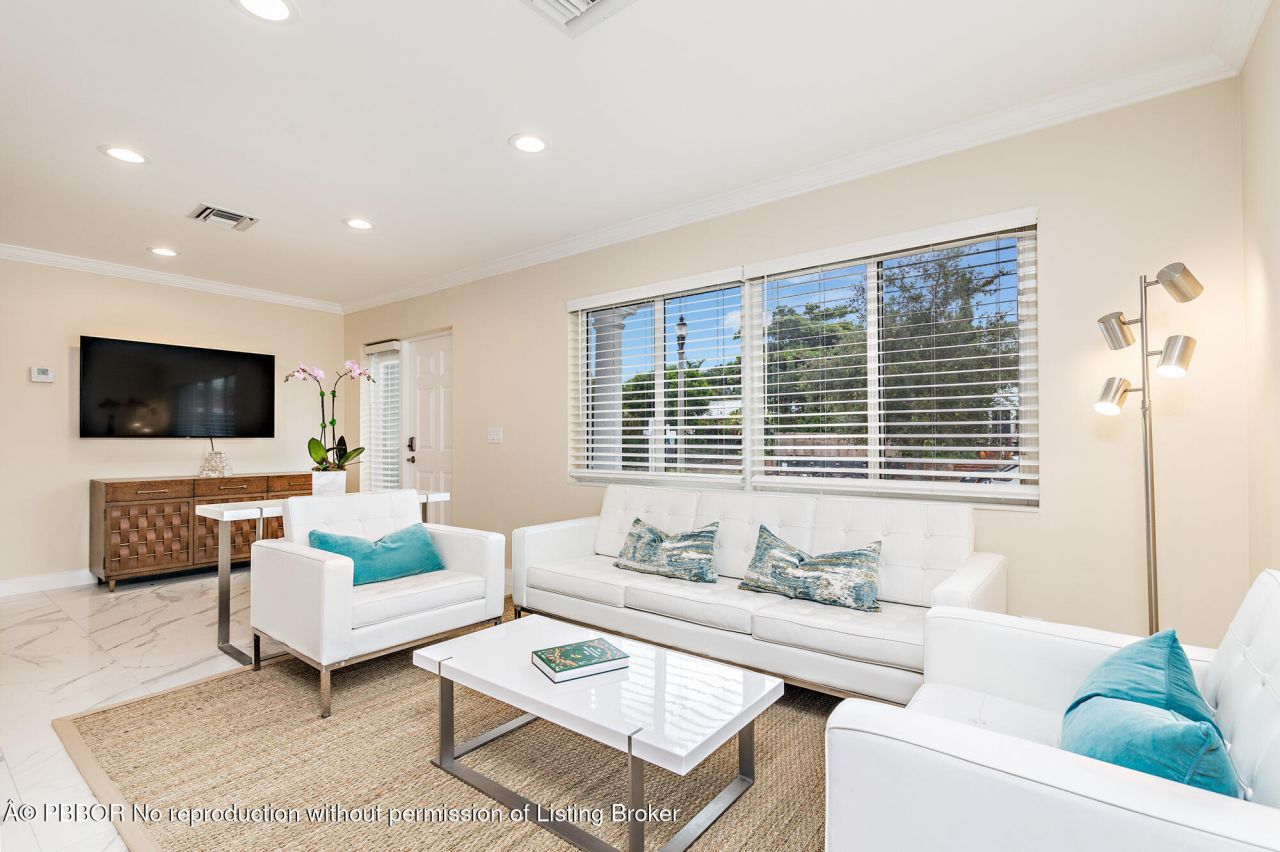 369 Valley Forge Road, West Palm Beach, FL 33405 Photo