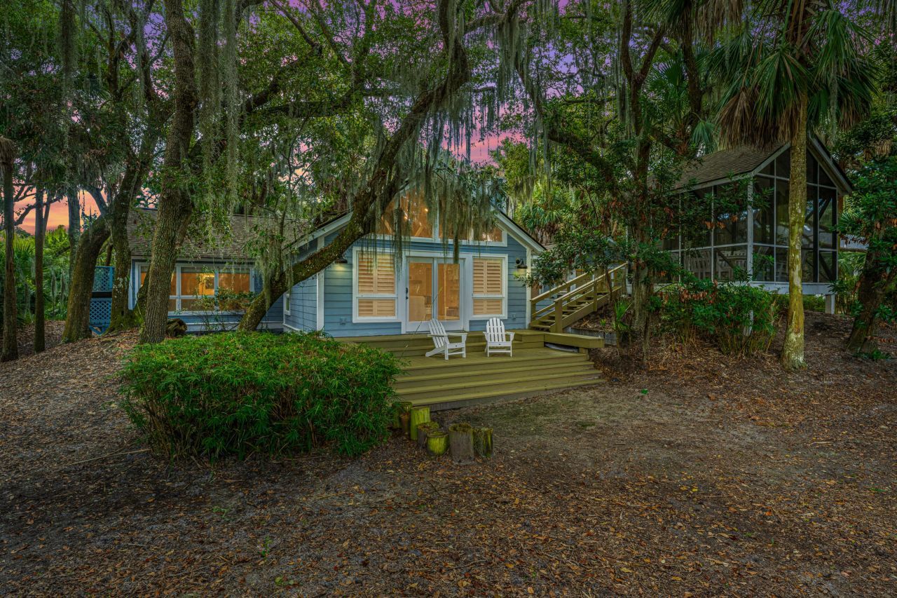 2650 High Hammock Road Photo 4