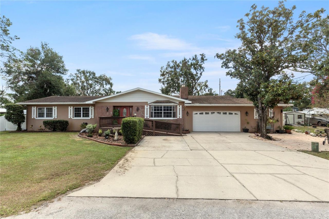 315 E 132nd Avenue, Tampa, FL 33612 Main Photo