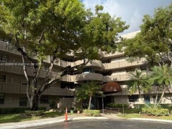 Unit 203, Pembroke Pines, FL 33026