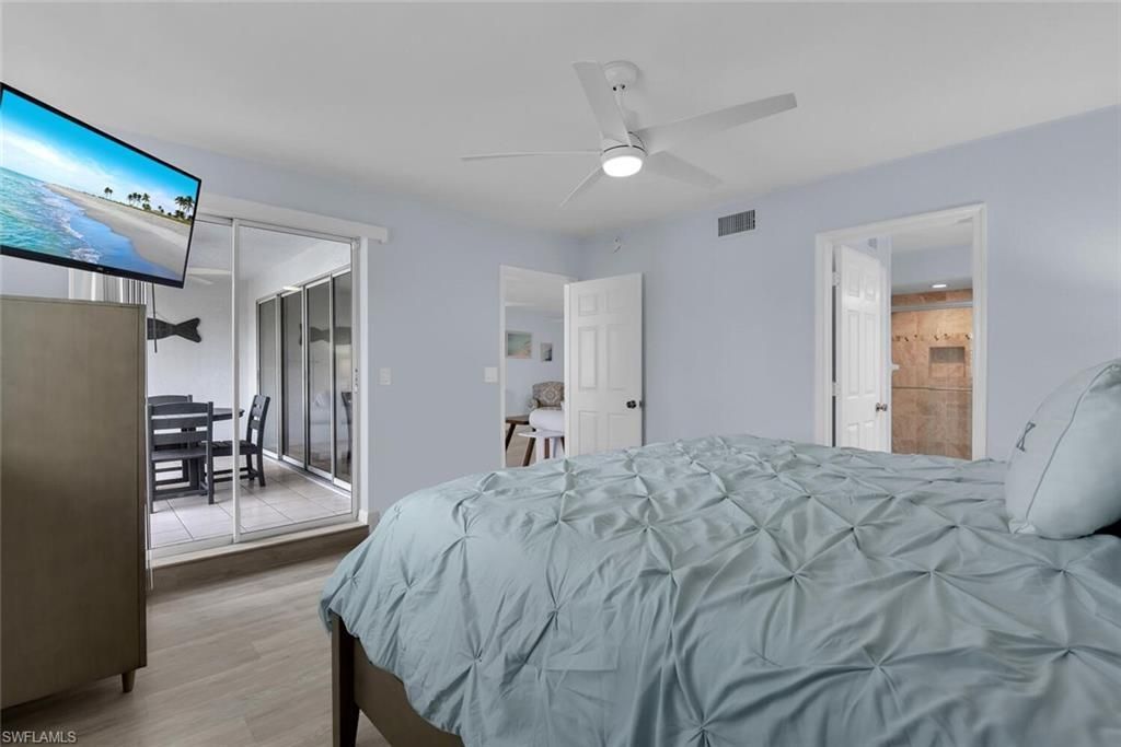 9101 Vanderbilt Dr, Unit 203, Naples, FL 34108 Photo