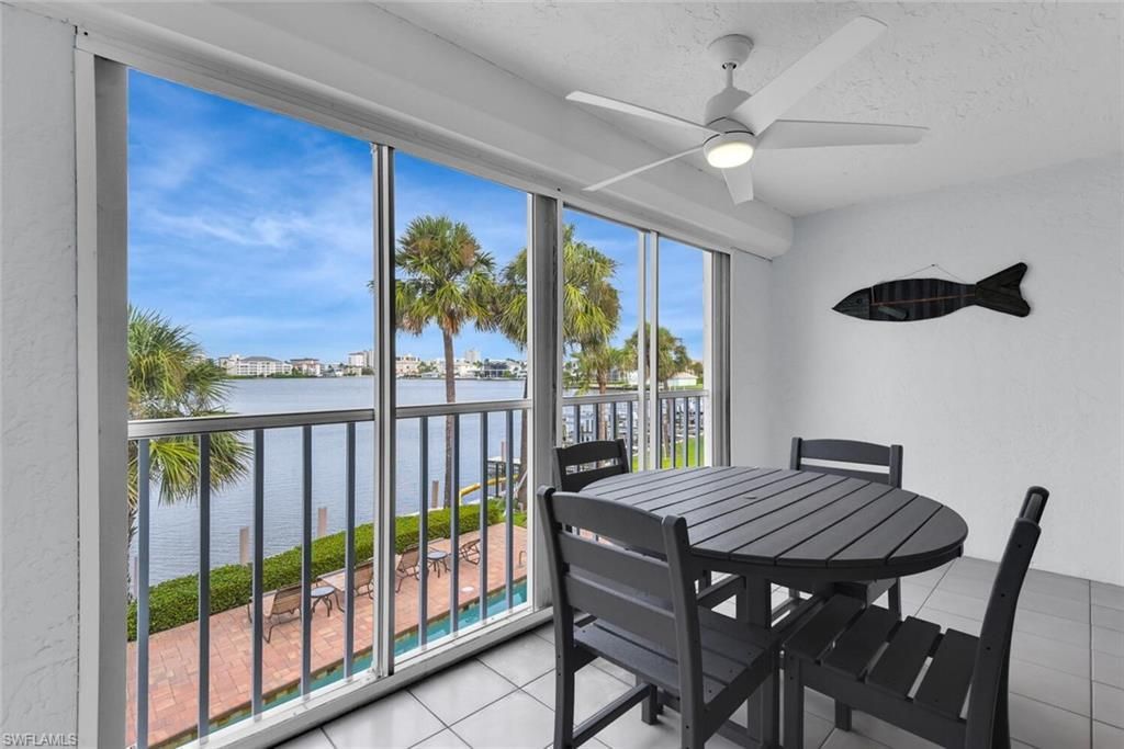 9101 Vanderbilt Dr, Unit 203, Naples, FL 34108 Photo
