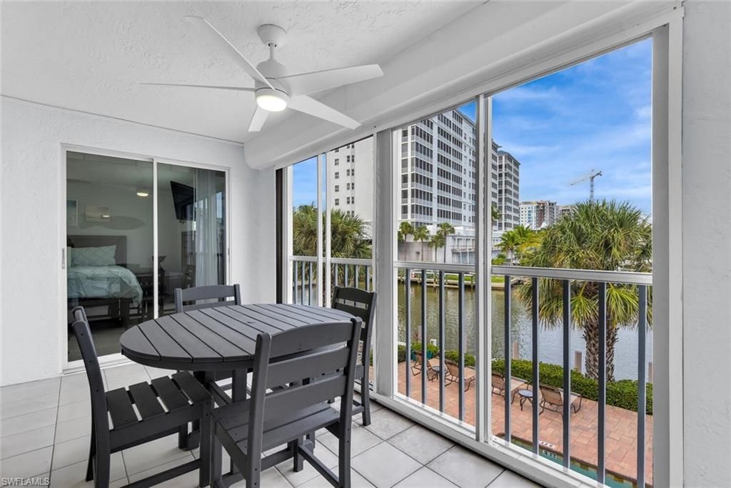 9101 Vanderbilt Dr, Unit 203, Naples, FL 34108 Photo