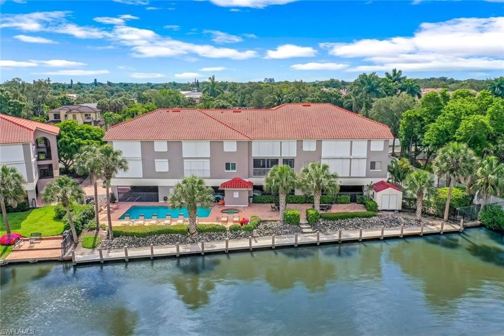 9101 Vanderbilt Dr, Unit 203, Naples, FL 34108 Photo