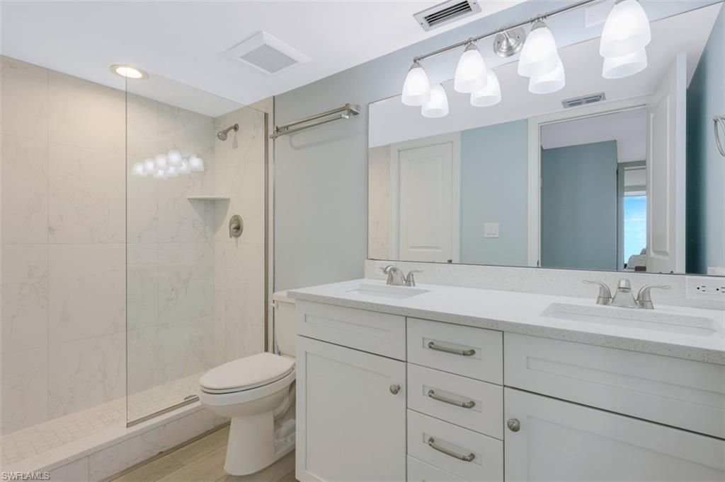 5 Bluebill Ave, Unit 210, Naples, FL 34108 Photo
