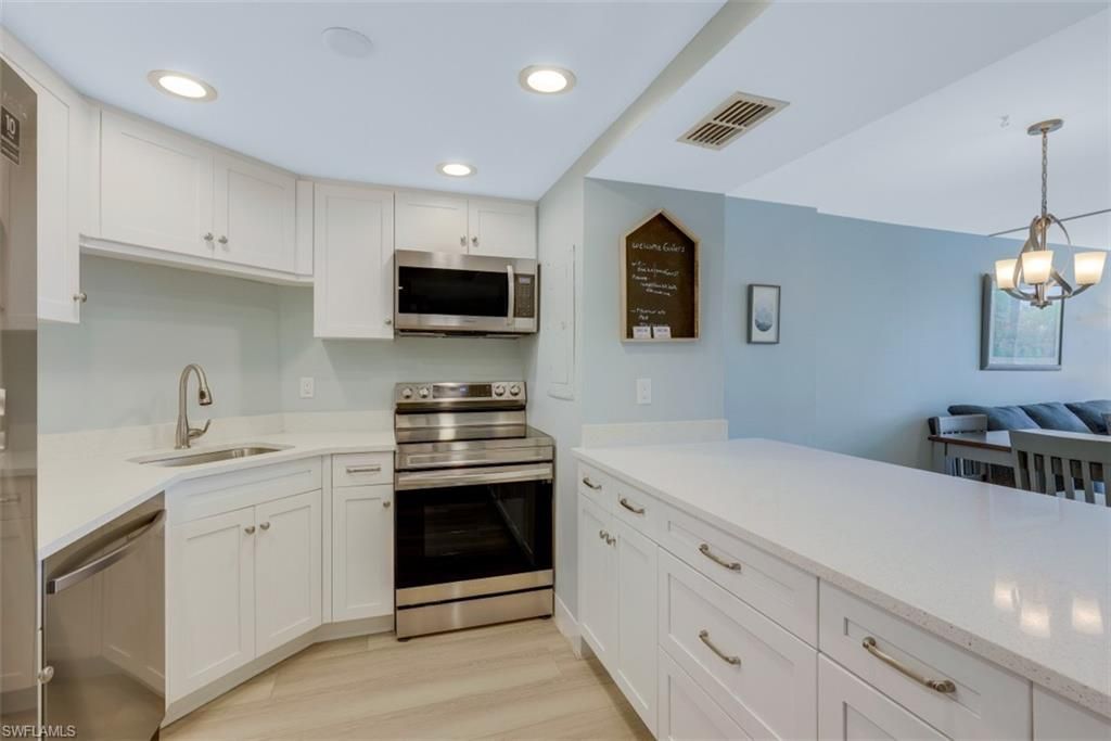 5 Bluebill Ave, Unit 210, Naples, FL 34108 Photo