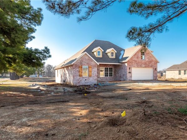 11945 Clyde Carnes Road, Farmington, AR 72730