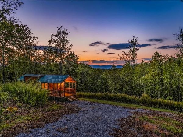 1136 Bauguess Mill Road, Traphill, NC 28685