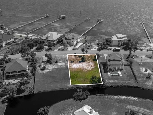 5639 Grande Lagoon Blvd, Pensacola, FL 32507