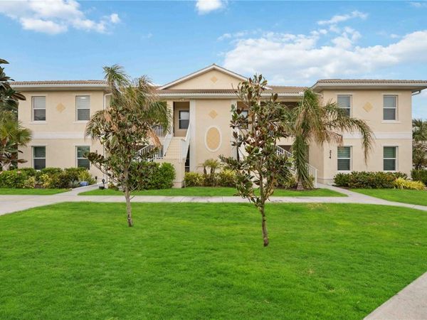 200 GARDENS EDGE DRIVE, Unit 223, VENICE, FL 34285