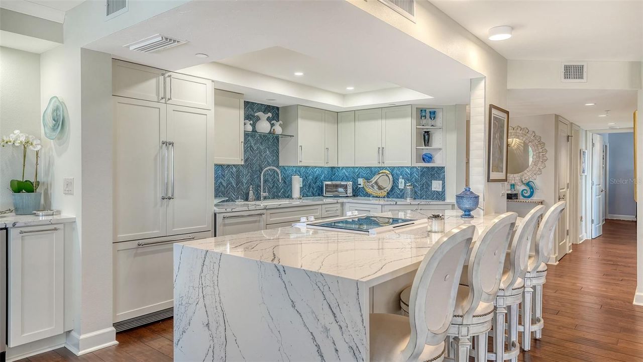 1100 Benjamin Franklin Drive, Unit 604, Sarasota, FL 34236 Photo