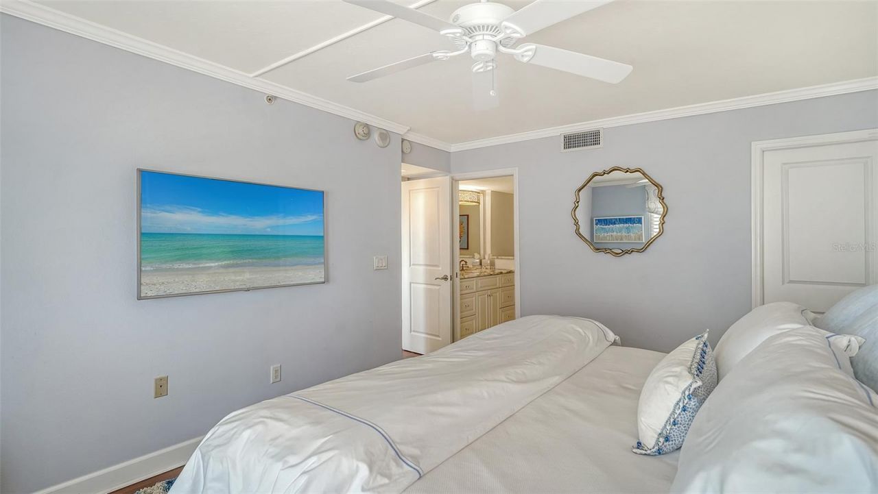 1100 Benjamin Franklin Drive, Unit 604, Sarasota, FL 34236 Photo