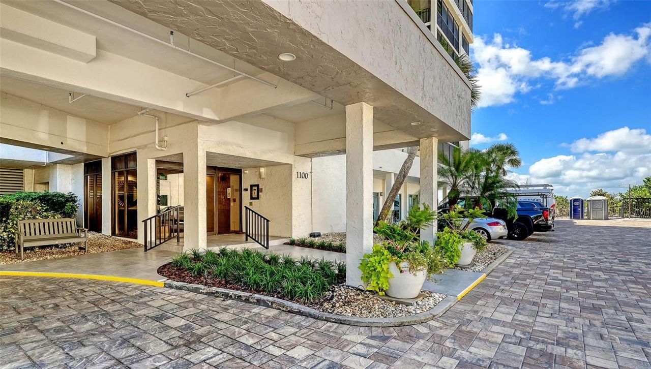 1100 Benjamin Franklin Drive, Unit 604, Sarasota, FL 34236 Photo