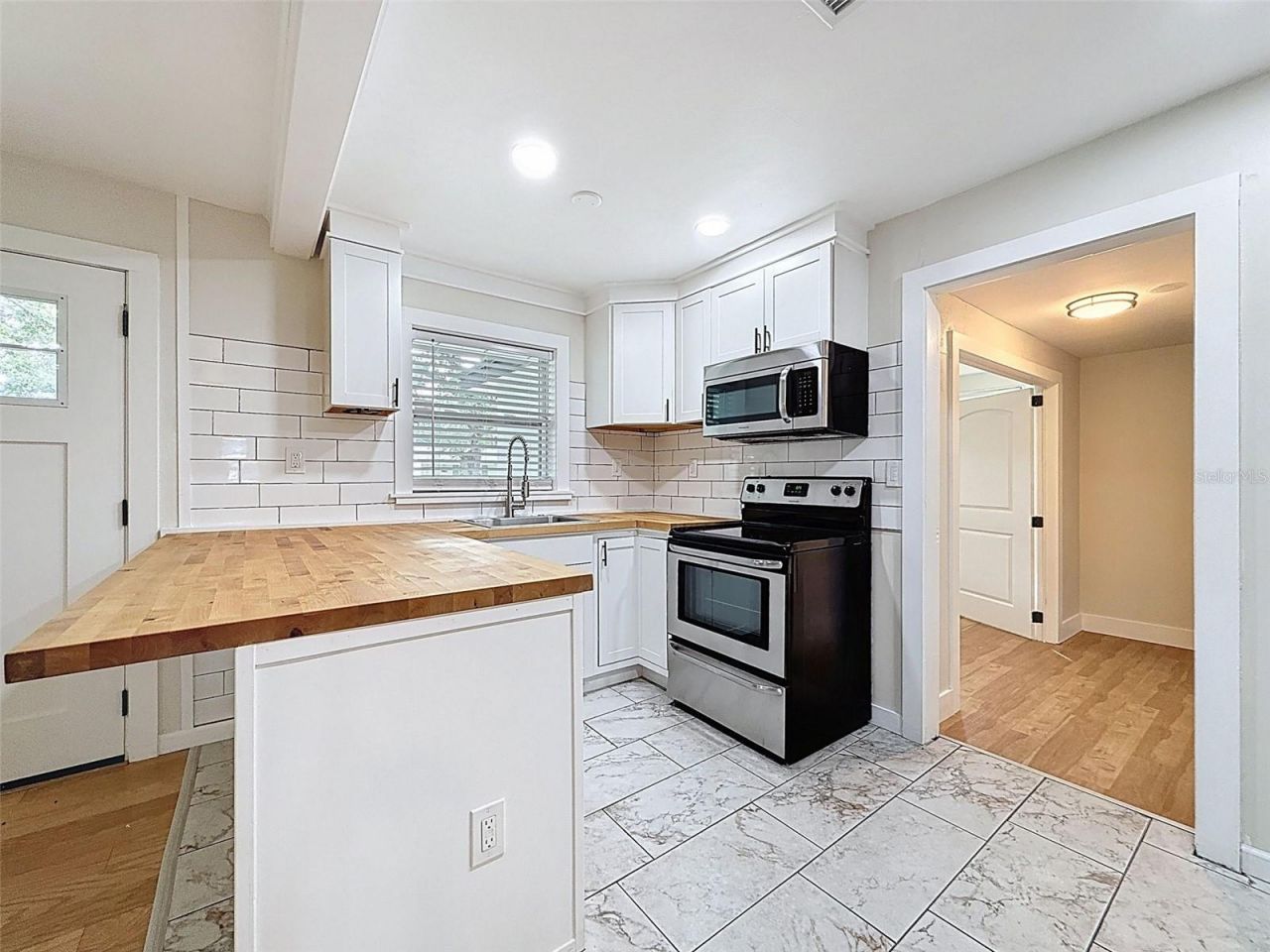 1121 49th Ave N, Saint Petersburg, FL 33703 Photo