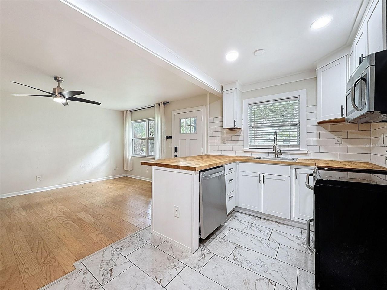 1121 49th Ave N, Saint Petersburg, FL 33703 Photo