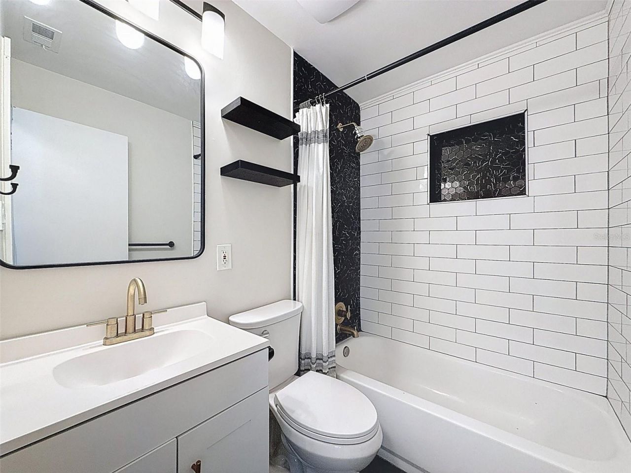 1121 49th Ave N, Saint Petersburg, FL 33703 Photo