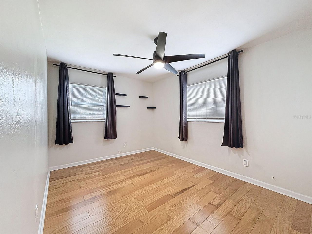 1121 49th Ave N, Saint Petersburg, FL 33703 Photo