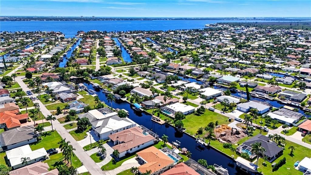 5257 Stratford Ct, Cape Coral, FL 33904 Photo