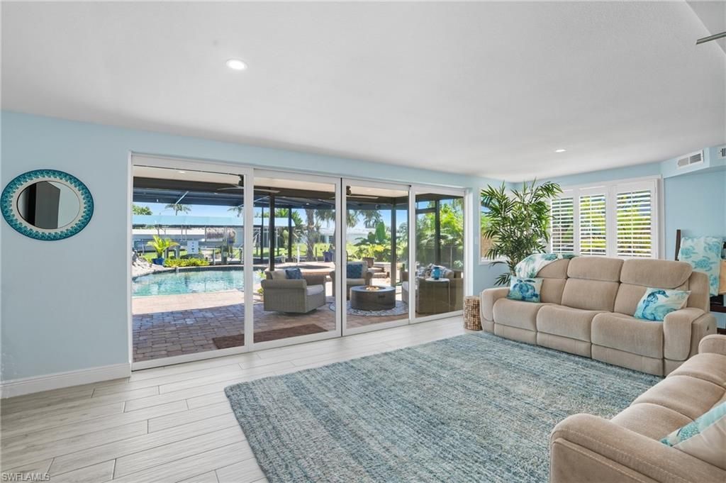 5257 Stratford Ct, Cape Coral, FL 33904 Photo