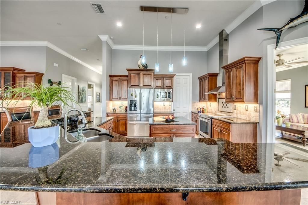 1640 Beach Pkwy, Unit 301, Cape Coral, FL 33904 Photo