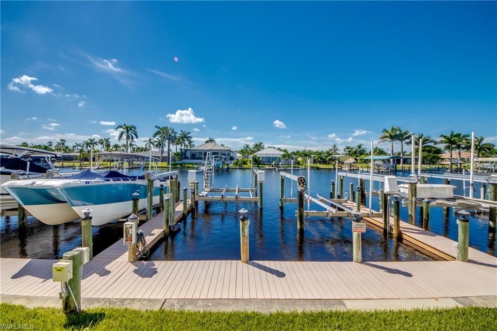 1640 Beach Pkwy, Unit 301, Cape Coral, FL 33904 Photo